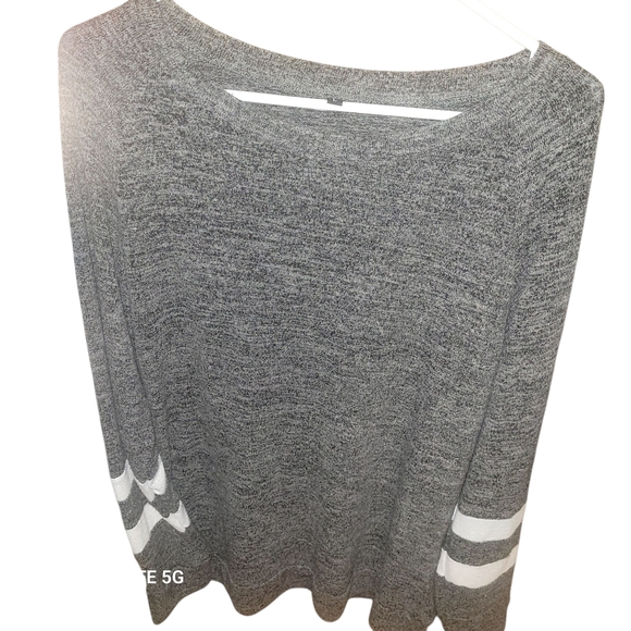 Gray Knit Sweater with White Stripes - Picture 1 of 4